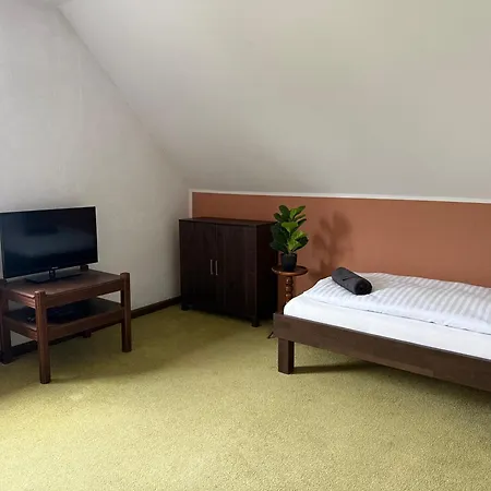 Farida Homes アパート